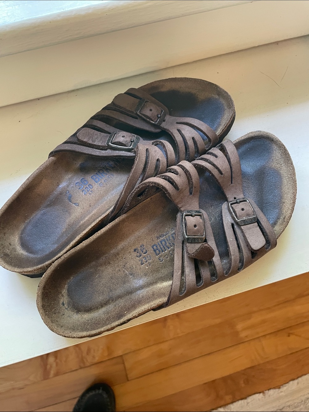 Birkenstock Women’s Brown Strappy Leather Slide Sandals